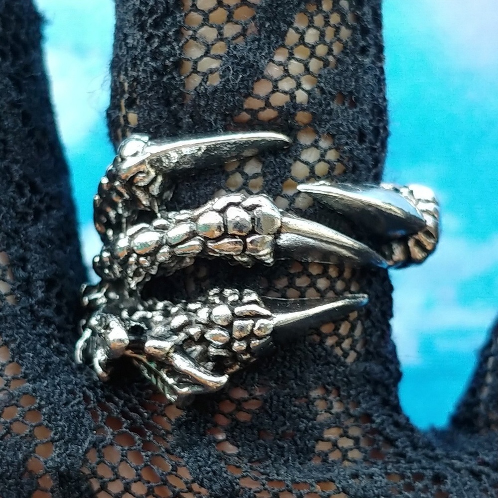 Dragon Claw Adjustable Wrap Biker Ring!